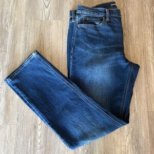 OLD NAVY MID RISE WOW BOYFRIEND JEANS MEDIUM DARK  WASH SIZE 8 LIKE NEW